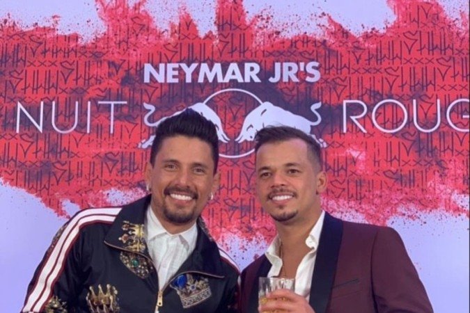 Eduardo e Jota, empresário de Neymar, em aniversário do jogador