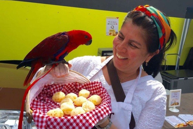 Jussara exibe seus p&atilde;ezinhos: "Aqui n&atilde;o tem um queijo t&atilde;o bom como o queijo de Minas"