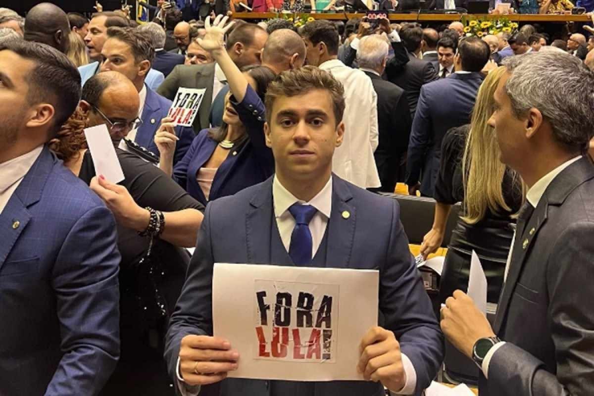 Nikolas vai responder por injúria após desrespeitar pronome de deputada trans