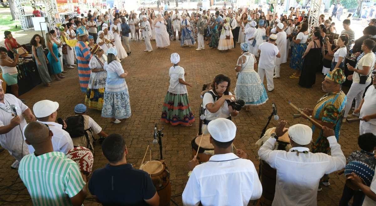 Homenagem a Iemanjá: Festa das Águas celebra dia da rainha do mar na Prainha