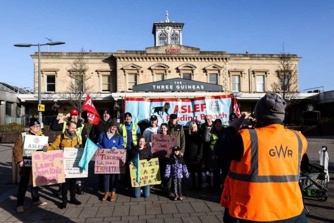  (crédito:  Adrian DENNIS / AFP)