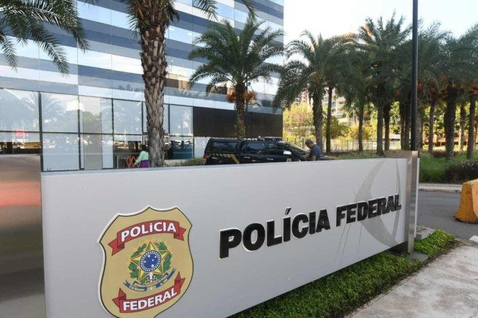 A Polícia Federal realiza mandados de prisão preventiva, busca e apreensão na Operação Lesa Pátria. - (crédito: ED ALVES/CB/D.A.Press) A Polícia Federal realiza mandados de prisão preventiva, busca e apreensão na Operação Lesa Pátria. - (crédito: ED ALVES/CB/D.A.Press)