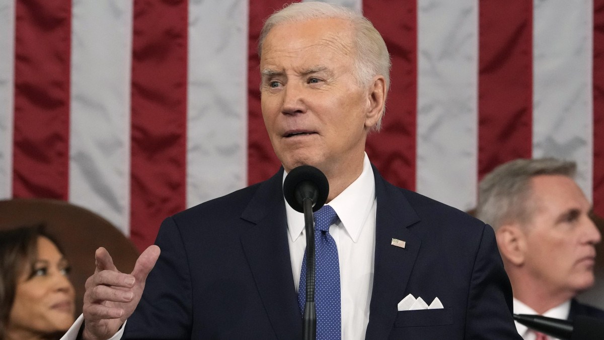 Biden prioriza assuntos domésticos e pede reforma policial em discurso ao Congresso