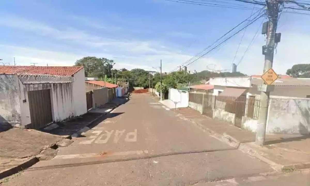 Vingança: homem é baleado depois de chamar pessoa de 'negão'