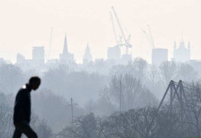 A taxa de mortalidade por doenças cardíacas  vinculadas à má qualidade do ar está comprovada -  (crédito: Justin Tallis/AFP) -A taxa de mortalidade por doenças cardíacas  vinculadas à má qualidade do ar está comprovada -  (crédito: Justin Tallis/AFP)