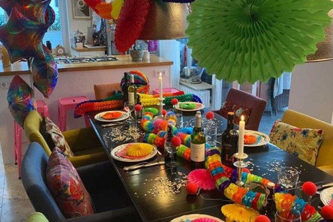 Na hora de reunir familiares e amigos, o importante é não ter medo de ousar e querer curtir o carnaval com quem se ama