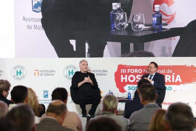Ferran Adriá durante a 25ª edição do Salón de Innovación en Hostelería (H&T): palestra para um público atento - (crédito: Divulgação/H&T) Ferran Adriá durante a 25ª edição do Salón de Innovación en Hostelería (H&T): palestra para um público atento - (crédito: Divulgação/H&T)