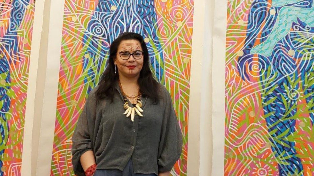 Racismo contra indígenas é alimentado o tempo todo, diz artista do povo Yepa? Mahsa?