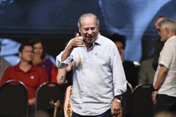 Dirceu afirmou, em nota, que sofreu 'processos kafkianos' -  (crédito: Minervino Júnior/CB/D.A Press)