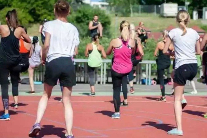 Dançar é uma ótima escolha e a zumba faz sucesso dentro e fora das academias
