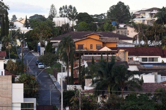  14/02/2023 Credito: Ed Alves/CB/DA.Press. Cidades.  lago Sul é Apontado como o ?bairro? mais rico do país em um levantamento feito pela FGV Social. 