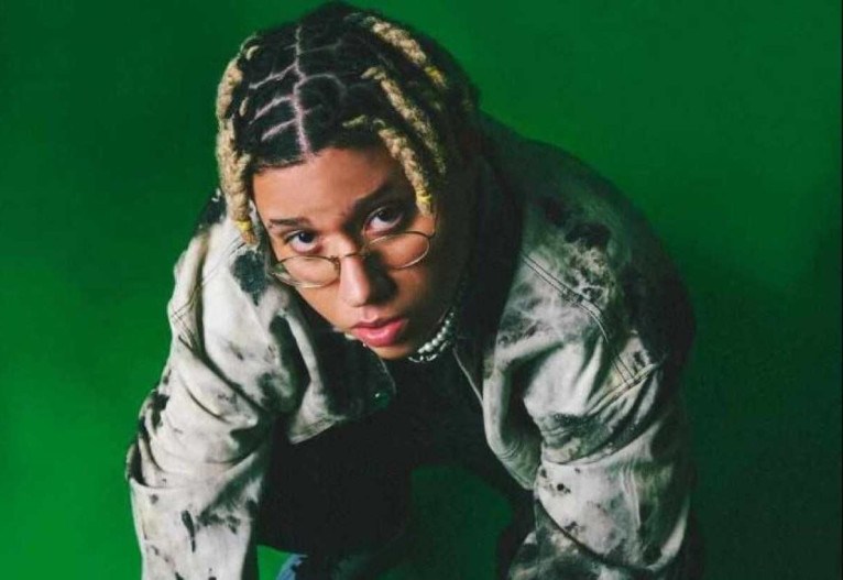 Wiu, rapper cearense de 20 anos, se destaca como 'último romântico' do trap  em álbum de estreia, Música