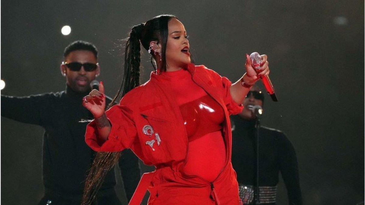 'Efeito Super Bowl': por que artistas como Rihanna se apresentam de graça na final do futebol americano