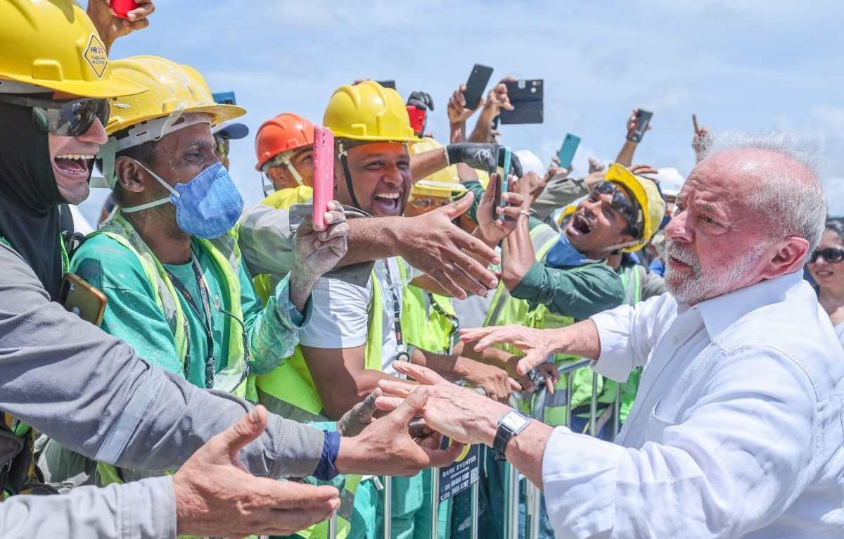 Em Sergipe, Lula anuncia retomada de obras no país e agradece ao Congresso