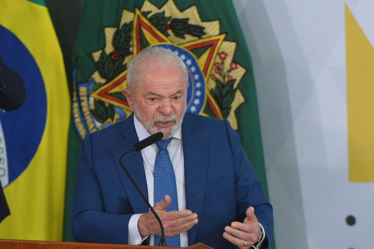 Lula volta a Brasília para discutir chuvas em SP e estiagem no RS