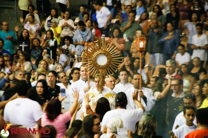 Rebanhão é organizado pela renovação com apoio da Arquidiocese de Brasília, Rádio Nova Aliança e Canção Nova