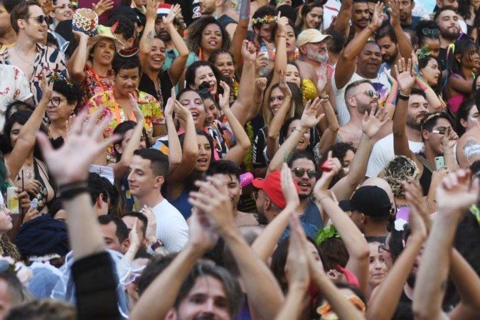 O carnaval 2024, tem como temática: é na rua que a alegria transborda - (crédito: ED ALVES/CB/D.A.Press) O carnaval 2024, tem como temática: é na rua que a alegria transborda - (crédito: ED ALVES/CB/D.A.Press)