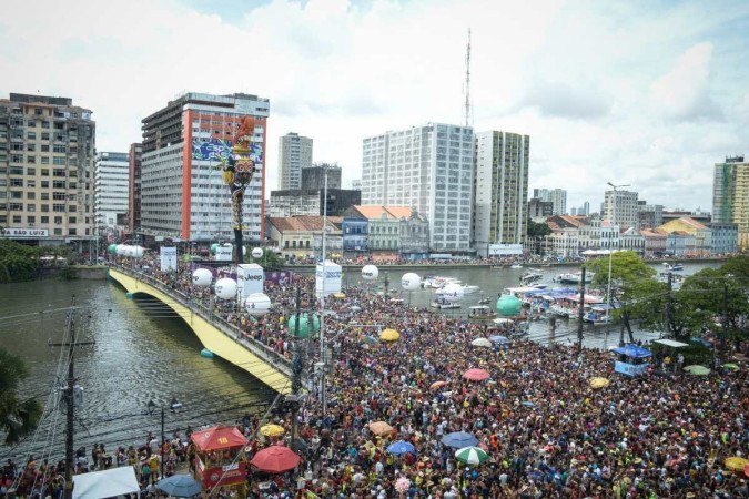 Carnaval 2023. Desfile do Galo da Madrugada 2023, em Recife (PE). 