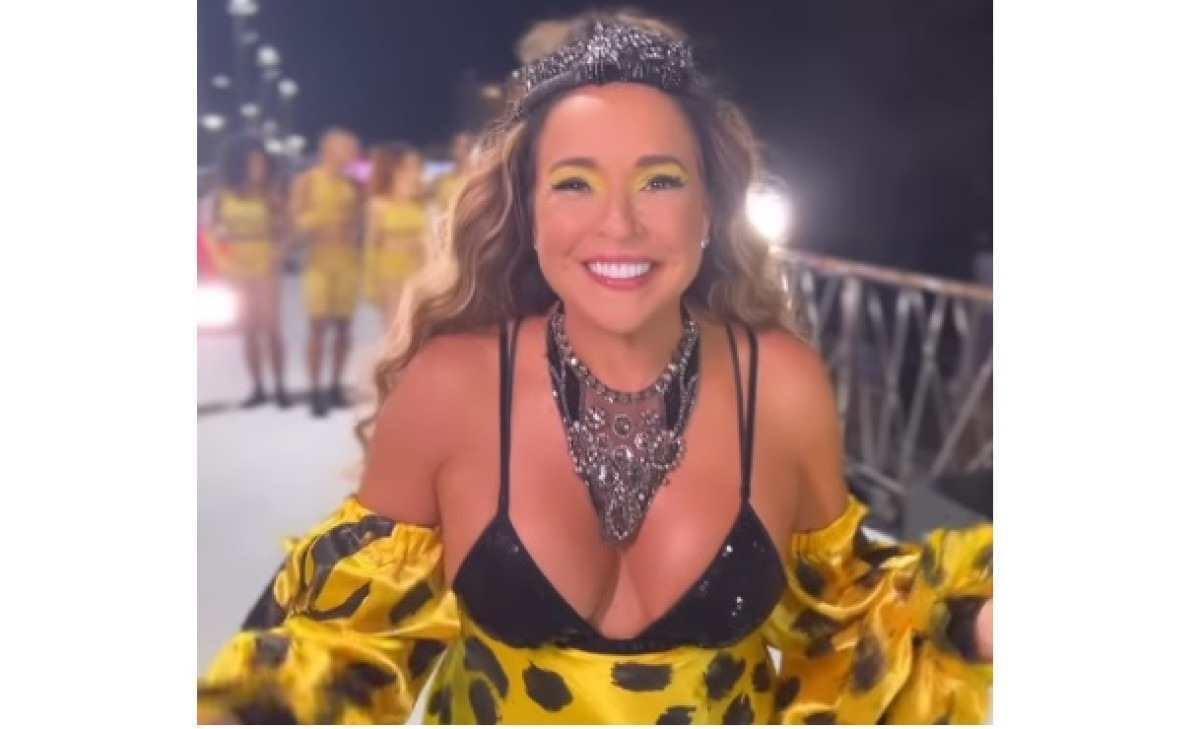 Daniela Mercury homenageia Gal Costa no carnaval de Salvador