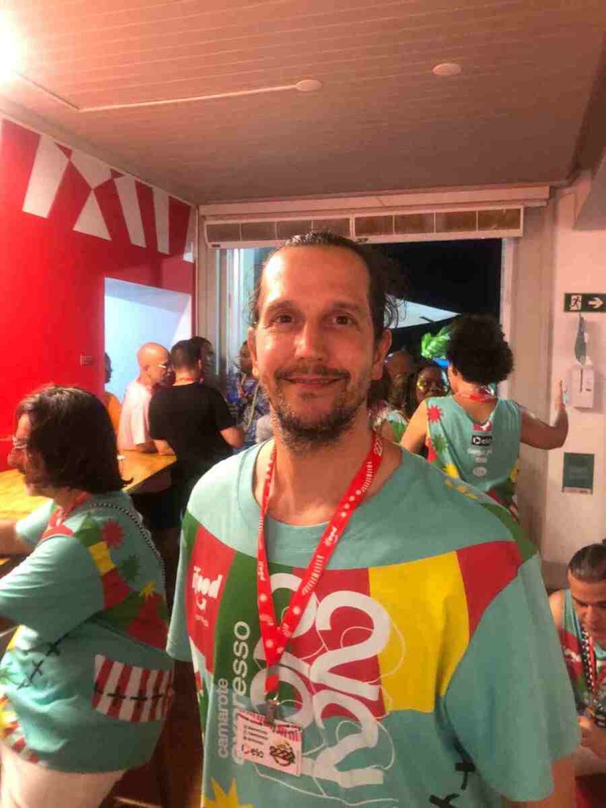 Embora seja ecl&eacute;tico no gosto musical, Vladimir Brichta acredita que hit "Cria da Ivete" &eacute; forte candidata &agrave; m&uacute;sica do carnaval