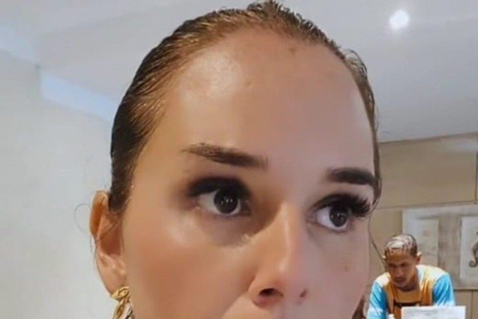 Atriz e cantora Mariana Belém