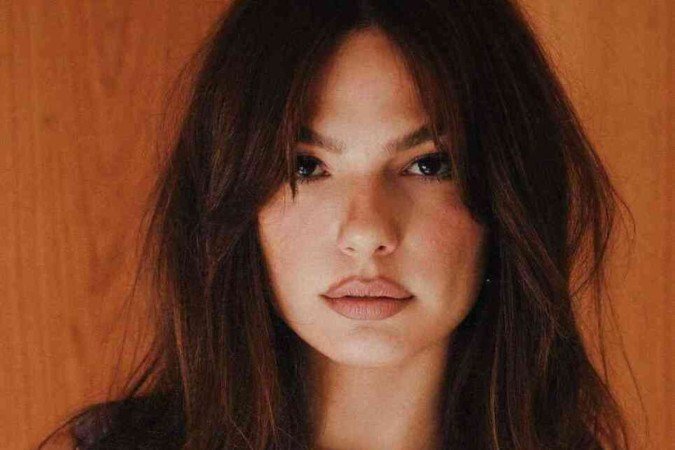 Isis Valverde usa o corte mesmo antes da tendência