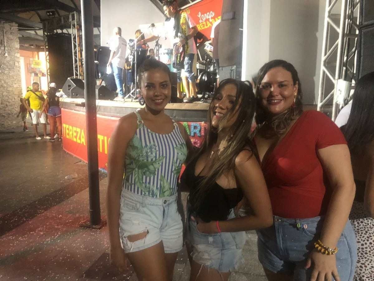 Carnaval no Pelourinho: banda Oxeturá anima foliões no Largo Teresa Batista