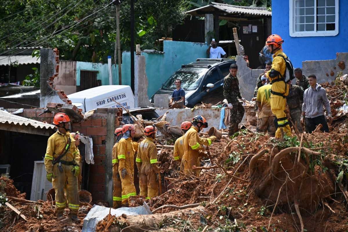 Rapaz é brutalmente executado em bar durante jogo de sinuca -veja