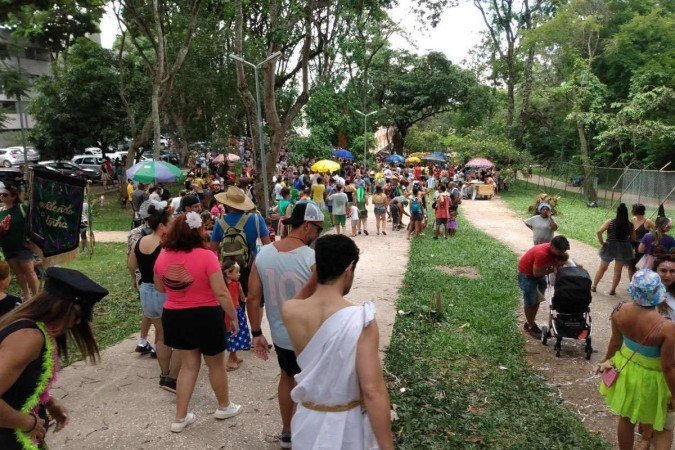 Bloco 'Vai Quem Fica' celebra 10 anos no carnaval de Brasília. Asa Norte. 20/2/23