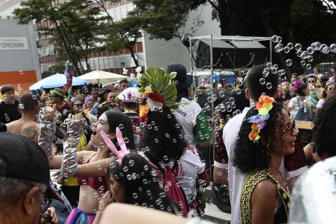  21/02/2023. Crédito: Minervino Júnior/CB/D.A Press. Brasil.  Brasilia - DF. Carnaval 2023. Desfile do Bloco Pacotão saindo da 302 Norte.