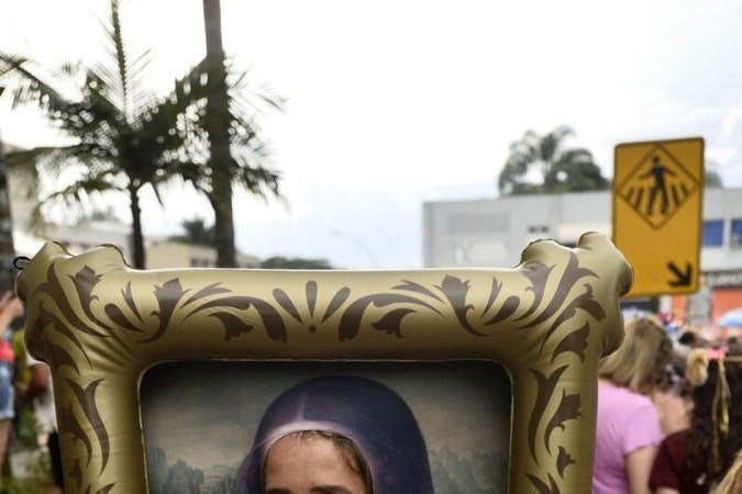  O sorriso enigmático da Mona Lisa foi para a folia com Isabela