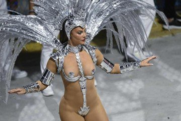 Embora o caso envolvendo a atriz tenha funcionado como gatilho, especialistas ouvidos pela reportagem ressaltam que a lipoaspiração pubiana existe há anos e tem procura crescente - (crédito: MAURO PIMENTEL / AFP) Embora o caso envolvendo a atriz tenha funcionado como gatilho, especialistas ouvidos pela reportagem ressaltam que a lipoaspiração pubiana existe há anos e tem procura crescente - (crédito: MAURO PIMENTEL / AFP)