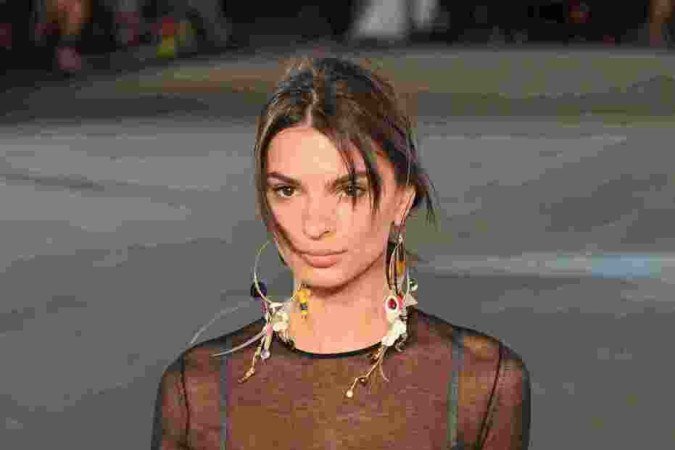 Transparências e segunda pele permanecem no armário fashionista