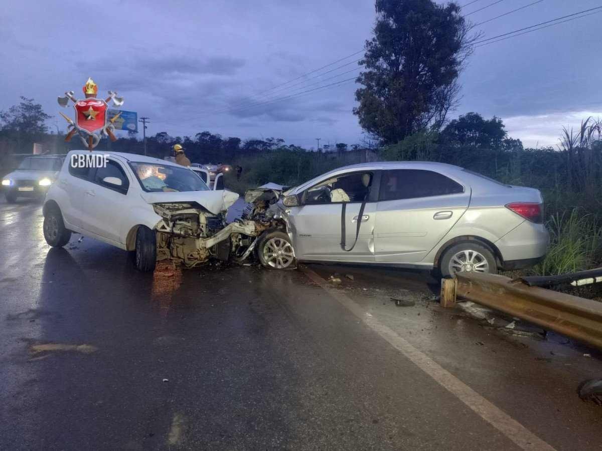 Colisão Frontal Entre Carros Deixa Cinco Vítimas Feridas Em Santa Maria 