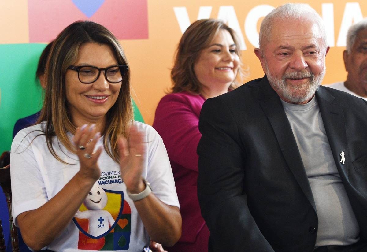 No Dia Internacional da Mulher, Lula anuncia projeto de igualdade salarial