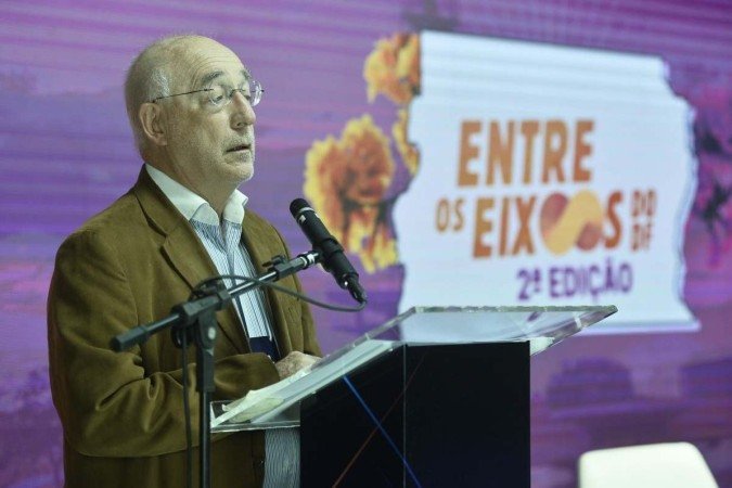 O Conselheiro Superior do Instituto Arquitetos do Brasil (IAB-DF), José Leme Galvão, pontua que conservação do conjunto urbanístico-arquitetônico de Brasília também é uma intervenção - (crédito: Minervino Júnior/CB/D.A Press) O Conselheiro Superior do Instituto Arquitetos do Brasil (IAB-DF), José Leme Galvão, pontua que conservação do conjunto urbanístico-arquitetônico de Brasília também é uma intervenção - (crédito: Minervino Júnior/CB/D.A Press)