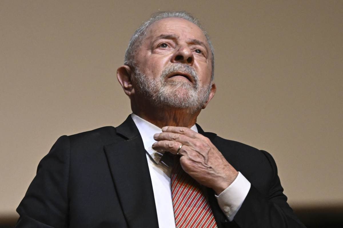 Lula supera aprovação de Bolsonaro, mas perde para seus primeiros mandatos