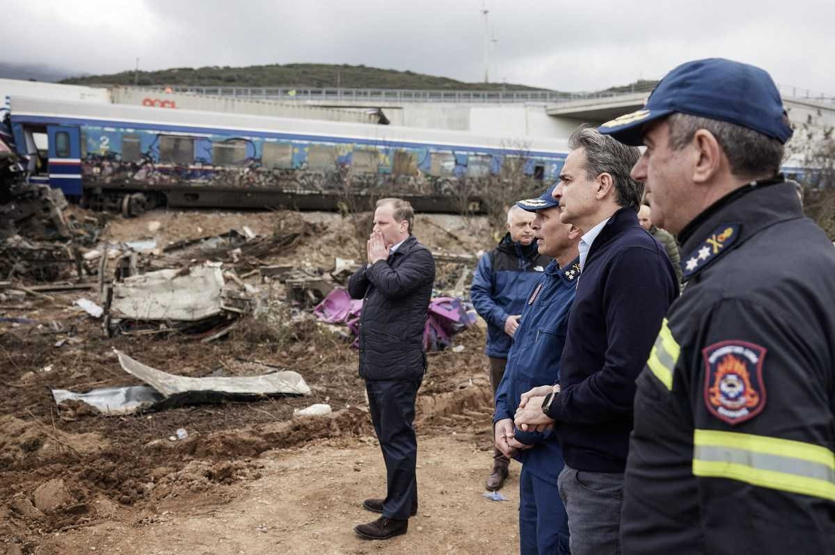 Jogo na Turquia é parado por 'chuva' de ursos de pelúcia