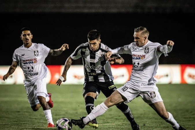 Após cair na Copa do Brasil, contra o Santos, Ceilândia batalha frente a outro clube da elite para seguir na Copa Verde ao visitar o Cuiabá - (crédito: Raul Baretta/Santos FC) Após cair na Copa do Brasil, contra o Santos, Ceilândia batalha frente a outro clube da elite para seguir na Copa Verde ao visitar o Cuiabá - (crédito: Raul Baretta/Santos FC)
