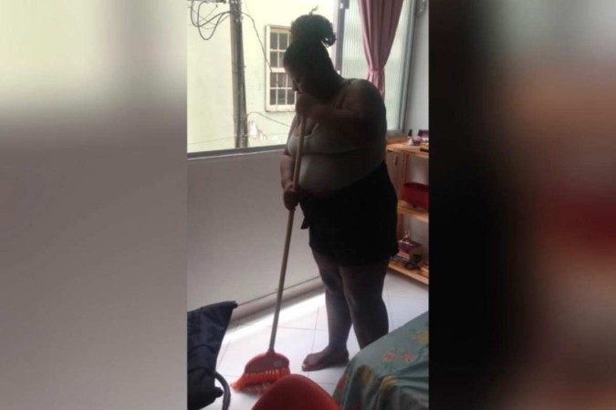 Marcelle Oliveira é mãe solo e trabalha como faxineira e doceira no Rio de Janeiro - (crédito: Twitter @MarcelleBolive1/Reprodução) Marcelle Oliveira é mãe solo e trabalha como faxineira e doceira no Rio de Janeiro - (crédito: Twitter @MarcelleBolive1/Reprodução)