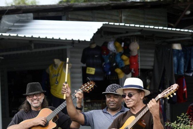  02/03/2023. Crédito: Minervino Júnior/CB/D.A Press. Brasil.  Brasilia - DF. Gito do forró nas Feiras. Músico e multi-instrumentista Riva Santana e sua Banda.