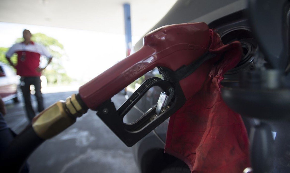Preço da gasolina subiu de modo abusivo? Você tem 5 dias para denunciar 