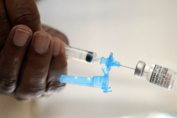 A vacinação é o melhor caminho para conter o avanço da covid -  (crédito:  Marcelo Ferreira/CB/D.A. Press)