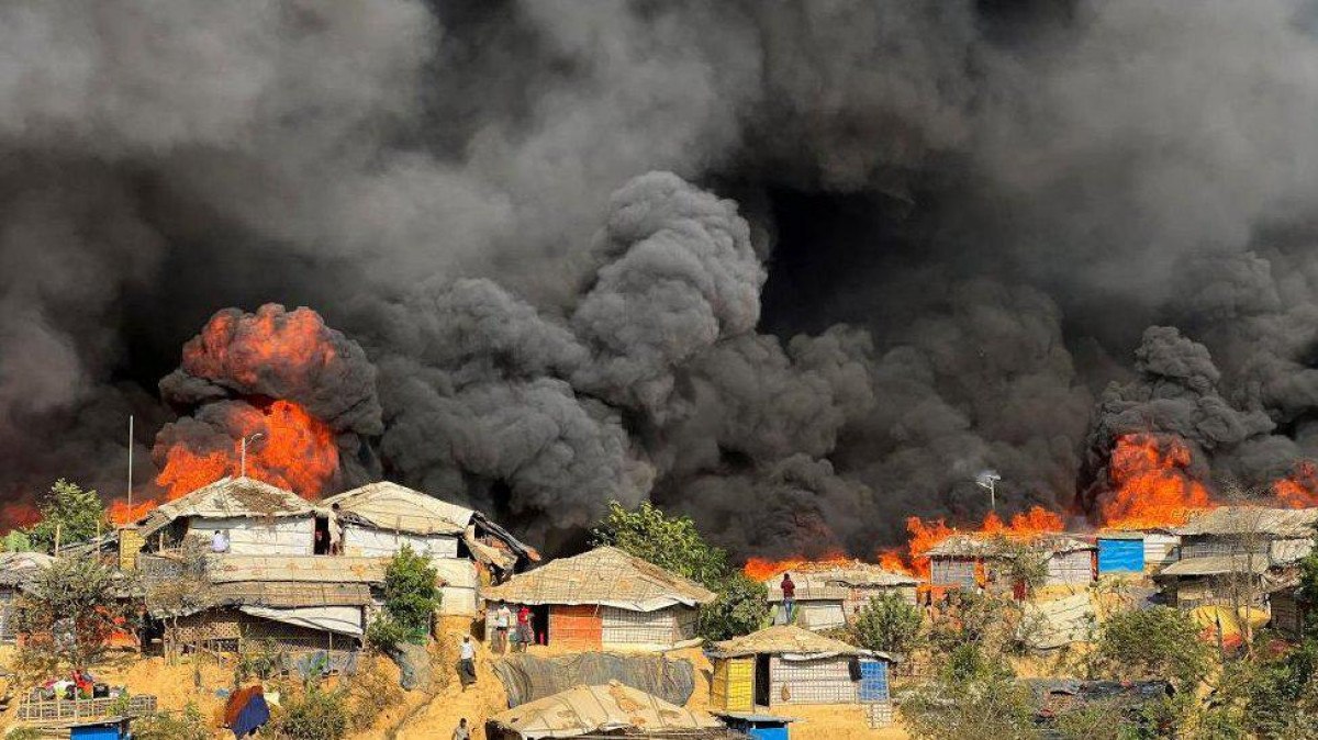 Sabotagem? Polícia investiga incêndio em maior campo de refugiados do mundo que deixou 12 mil desabrigados