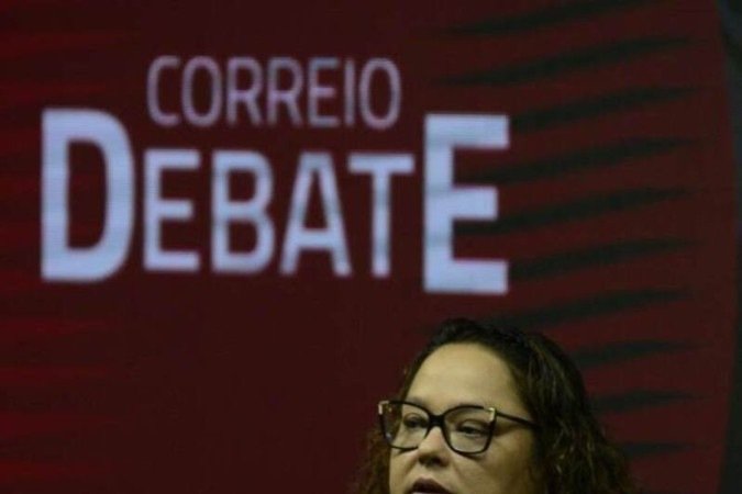  A presidente da Comissão de Enfrentamento da Violência Doméstica da OAB/DF, Cristina Tubino, participa do evento 'Correio Debate ? Combate ao Feminicídio: uma responsabilidade de todos', com moderação das jornalistas Adriana Bernardes e Ana Maria Campos. 