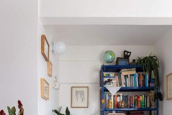 Um vão da sala pode ser um ótimo espaço de leitura 
