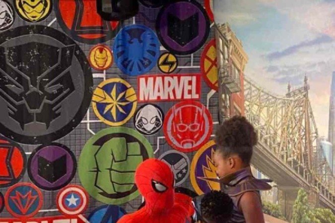  2023. Revista do Correio. Turismo no navio da Disney.
      