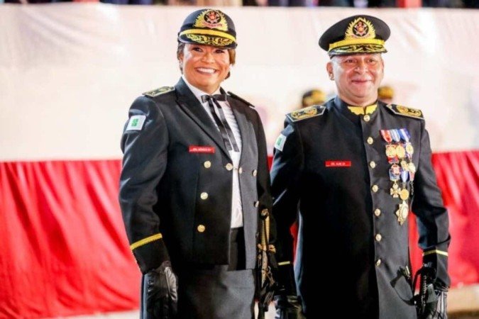 Mônica Mesquita é a primeira mulher a assumir o posto de comandante-geral da CBMDF, substituindo o coronel Alan Alexandre Araújo - (crédito: Joel Rodrigues/Agência Brasília) Mônica Mesquita é a primeira mulher a assumir o posto de comandante-geral da CBMDF, substituindo o coronel Alan Alexandre Araújo - (crédito: Joel Rodrigues/Agência Brasília)