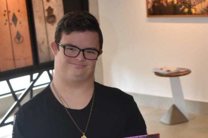  09/03/2023. Crédito: Mariana Lins/Esp.CB/D.A Press.Exposição Universos de Augusto Corrêa, na CLDF,Augusto Corrêa.