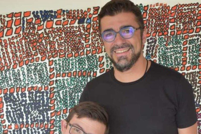 Curador da exposição, Celso Júnior, se surpreendeu com qualidade das pinturas